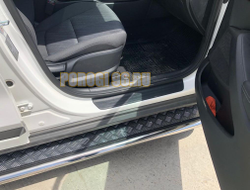 Пороги с накладным листом d53 для Kia Seltos (2019-...)