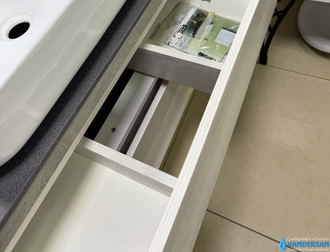 ТУМБА-УМЫВАЛЬНИК "ПРАГА-120" ДУБ БЕЛЫЙ С СЕРОЙ СТОЛЕШНИЦЕЙ, С РАКОВИНОЙ COMFORTY T-Y9378 + ЗЕРКАЛО-ШКАФ "ПРАГА-120" ДУБ БЕЛЫЙ