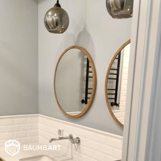 Круглое зеркало в раме из МДФ со шпоном дуба