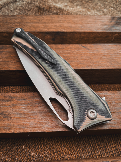 Складной нож Бизон сталь D2, рукоять G10, цвет тайга