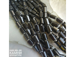 Турмалин шерл натуральный угловатые цилиндры глянцевые 10-12Х6-8 мм, цена за нить 19 см