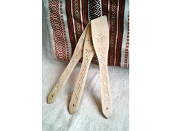 деревянные лопатки со славянскими обережными символами