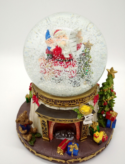 Большой Новогодний снежный шар музыкальный "У камина" 19*16*16см, (Два типа)