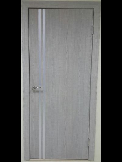 ТАНДОР МОДЕЛЬ 506, ДУБ СЕРЫЙ/ АЛЮМИНИЕВАЯ КРОМКА ПО ТОРЦАМ/ ВЕРТИКАЛЬНЫЕ АЛЮМИНИЕВЫЕ МОЛДИНГИ