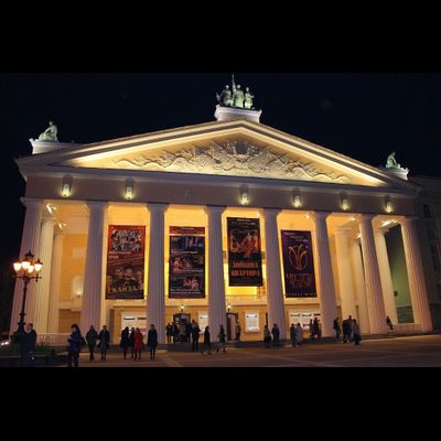 Поездка "Брянский театр драмы + экскурсия по городу"