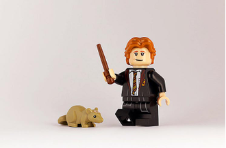 # 71022/3 Рон Уизли в Школьной Форме / Ron Weasley in School Robes