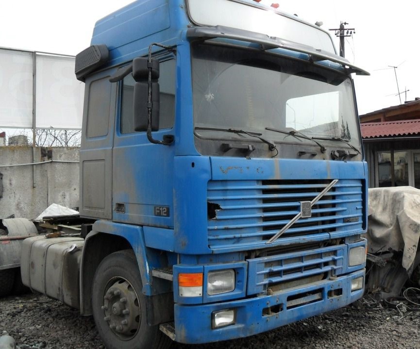 Купить Автомобиль Volvo F12