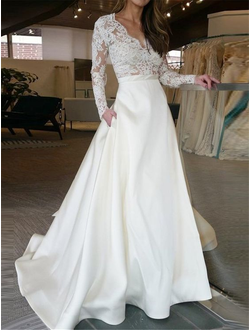 Закрытое свадебное платье с длинными рукавами из кружева атласа А-силуэта V-вырез
