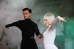Максим кузнецов танцы