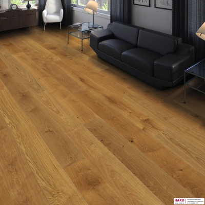 Декор паркетной доски Haro Дуб Маркант Браш 4V 1-пол., масло 528682 в интерьере гостиной