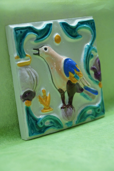 Соловей свободы (изразцовая плитка)