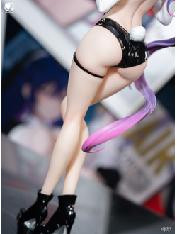 Фигурка 1/4 Юна (Yuna Bunny Girl Ver.)