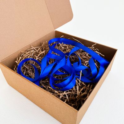 3 штуки - Подарочная коробка GILEV 32х32х12см с наполнителем и синей лентой