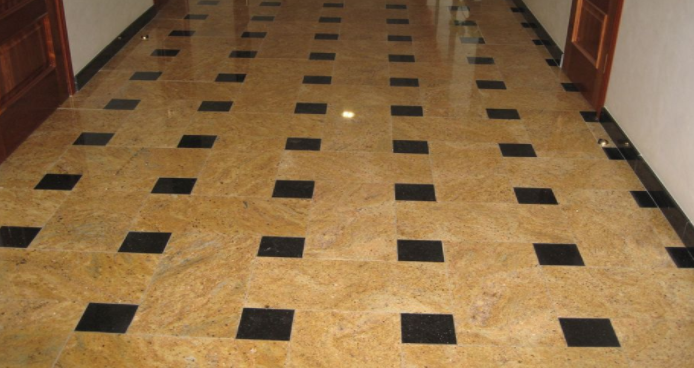 poly iz granita svetlo korichnevaya i