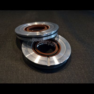 Комплект 1: комплект 2-х обойм с сальниками для картера РМЗ-640