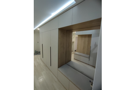 Шкаф в прихожую