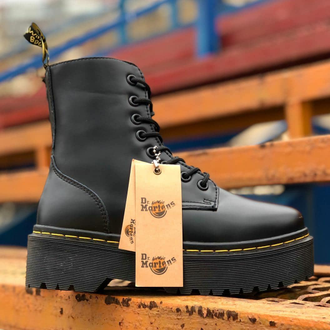 Ботинки Dr. Martens Jadon зимние женские на платформе с мехом купить в  Москве