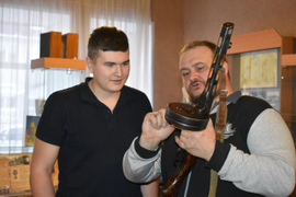 Лекторий" "Что носили? Чем стреляли ?",лектор В.Хабаров 