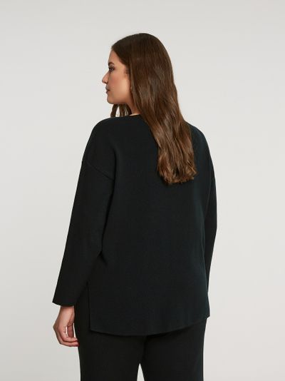 Джемпер из плотного трикотажа