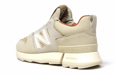 New Balance 574 Gore Tex (Бежевые с белым) сбоку