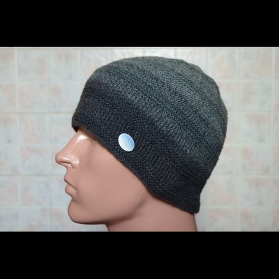 Модная  мужская вязаная шапка зима 2016 - 2017