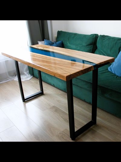 стол река из эпоксидной смолы синий для студии