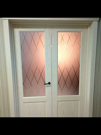 ЛАЙНДОР (УЛЬЯНОВСК)/ МОДЕЛЬ КАНТРИ-К/ ПОЛОТНО ОСТЕКЛЕННОЕ/ НАТУРАЛЬНЫЙ ШПОН ЯСЕНЯ/ ТОН 42 (БИСКВИТ)