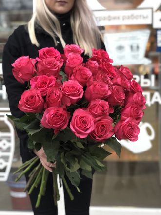 Роза Лола 60 см розовые