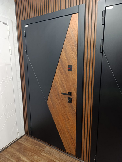 Стальная дверь   Plata