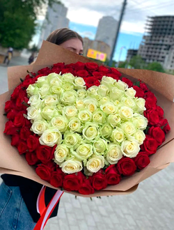 101 роза с сердцем