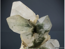 Горный хрусталь с включениями хлорита. Северная Осетия. 60*50*40мм