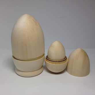 Яйцо матрешка 95*60 для росписи 3-х кукольное на подставке