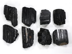 Турмалин чёрный шерл в ассортименте, кристалл /фрагмент кристалла, Бразилия (30-40 мм, 21-25 г) №29745