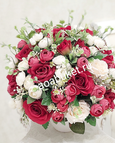Цветочная композиция из искусственных цветов - Красные розы  № МС015/Купить в СПб на АОАБУКЕТ.ру