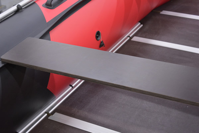 Моторная лодка Хантер 420 пайол