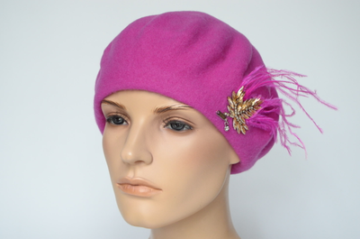 Берет с перьями фетровый цвета фуксия Визио Италия