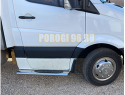 Пороги труба с проступью 120х60 овал для Mercedes-Benz Sprinter (2012-)