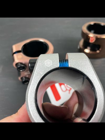 Зажим КОМЕТА HIC/IHC