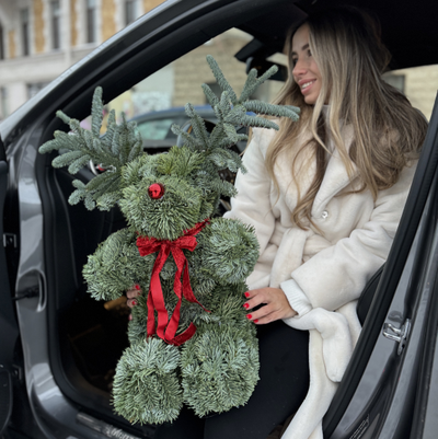 Новогодний олень из нобилиса