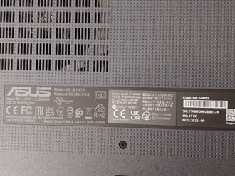 ASUS VivoBook 18 M1807HA-S8091 ( 18.0  WUXGA IPS 144HZ Ryzen 7 260 AMD Radeon 780M 16Gb 1024Gb SSD )