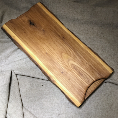 доска для подачи блюд, подача на досках, подача блюд на спилах, подача блюд на дереве, спил для еды