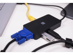 Док-станция Microsoft Surface Travel Hub