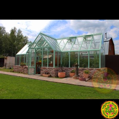 Базовая комплектация теплицы в английском стиле с холлом из стекла и алюминия НОТТИНГЕМ 9000 х 3000 мм с холлом 3000 х 1500 мм