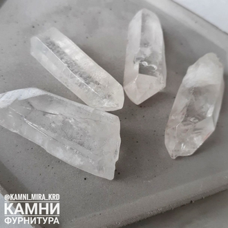 Горный хрусталь дикий, кристаллы без обработки малые 20-30 мм, цена за штуку