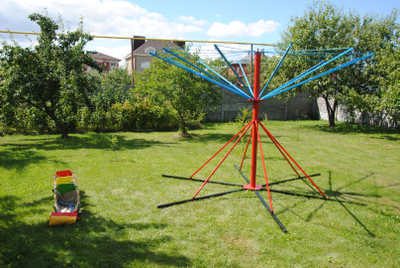 Мобильная цепочная карусель «Ветерок» с декоративным оформлением