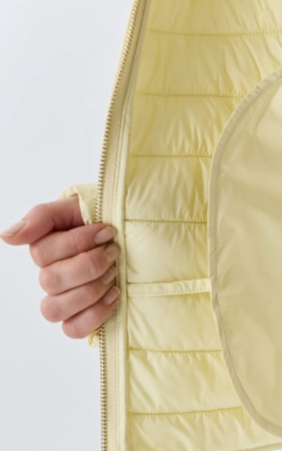 Легкая куртка со стежкой