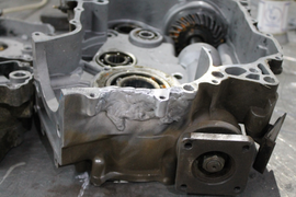 Заварить блок двигателя квадроцикла. Наплавка выломанных частей. Алюминий  сварка аргоном.