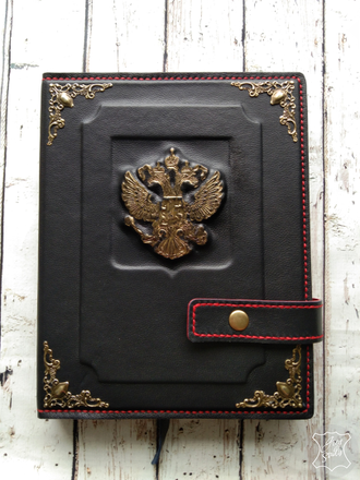 ежедневник с гербом, подарок руководителю, ежедневник из натуральной кожи на заказ, старинная книга