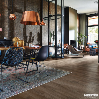 Ламинат MEISTER 6842 Дуб темный замок в интерьере