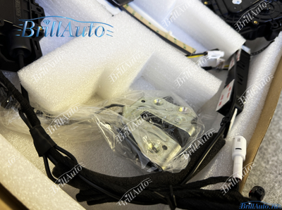 Доводчики Toyota Land Cruiser 300